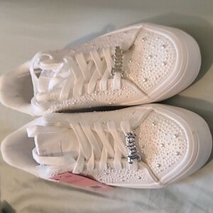 (Ew)Juicy CoutureWomen's Alanis Rhinestone Lace Up  Sneakers
